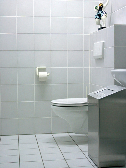 SANITÄRBEHÄLTER