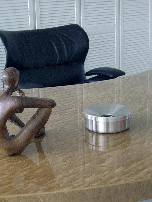 TISCH- UND WANDASCHER